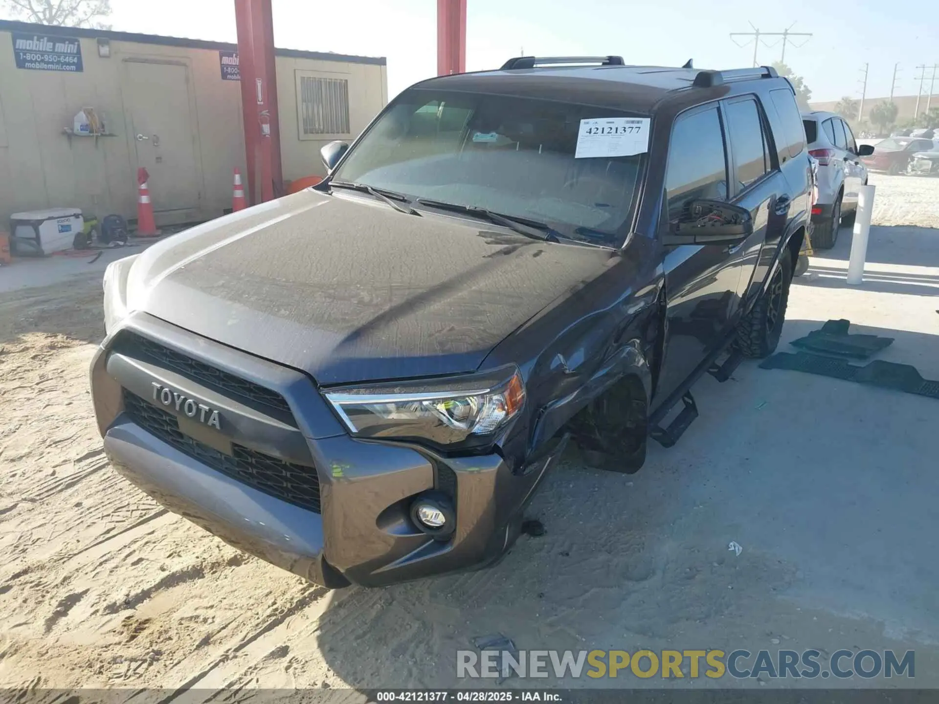 2 Photograph of a damaged car JTEMU5JR0N6039414 TOYOTA 4RUNNER 2022