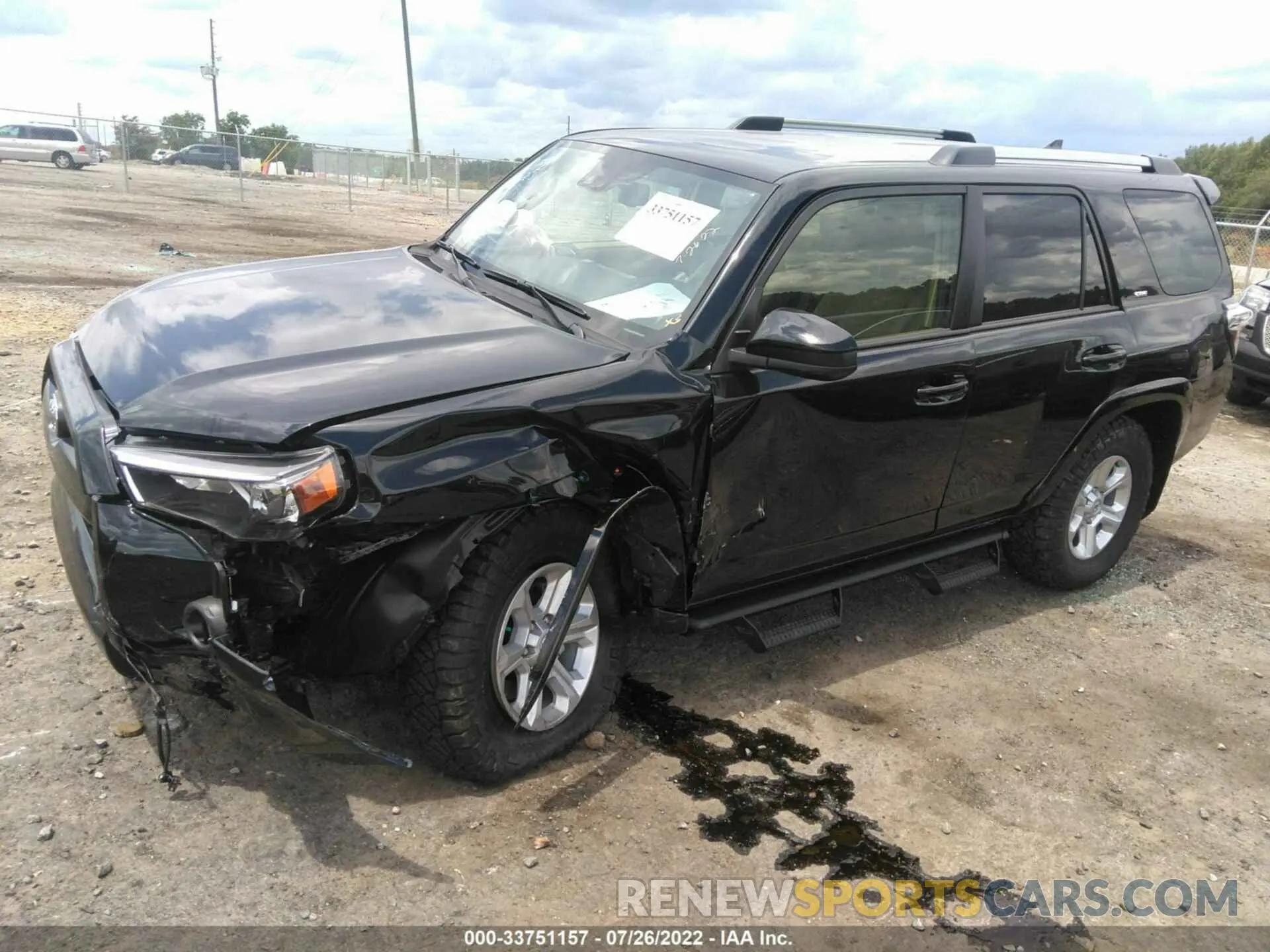 2 Photograph of a damaged car JTEMU5JR3N6070043 TOYOTA 4RUNNER 2022