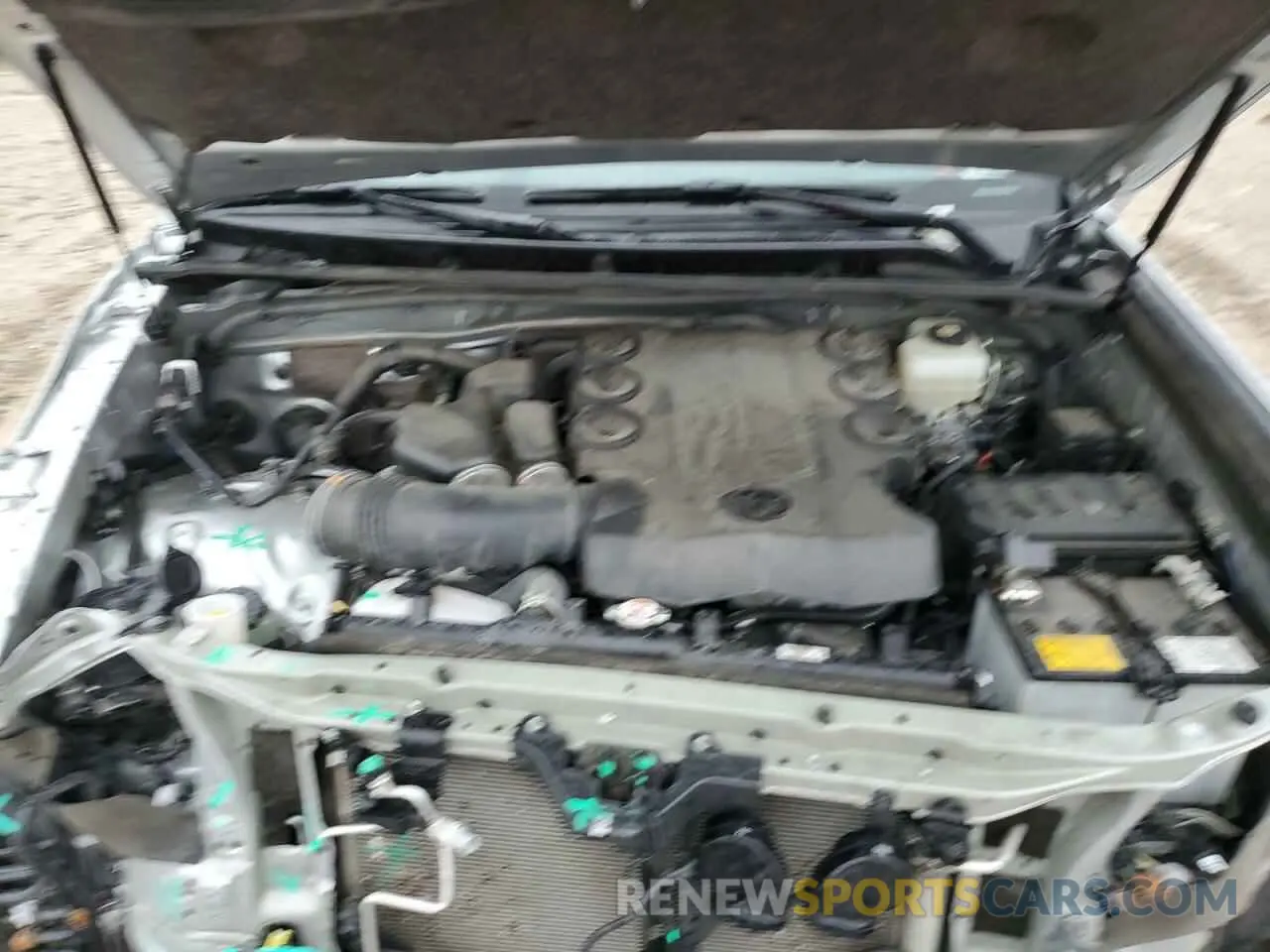 11 Photograph of a damaged car JTEMU5JR4N5982539 TOYOTA 4RUNNER 2022