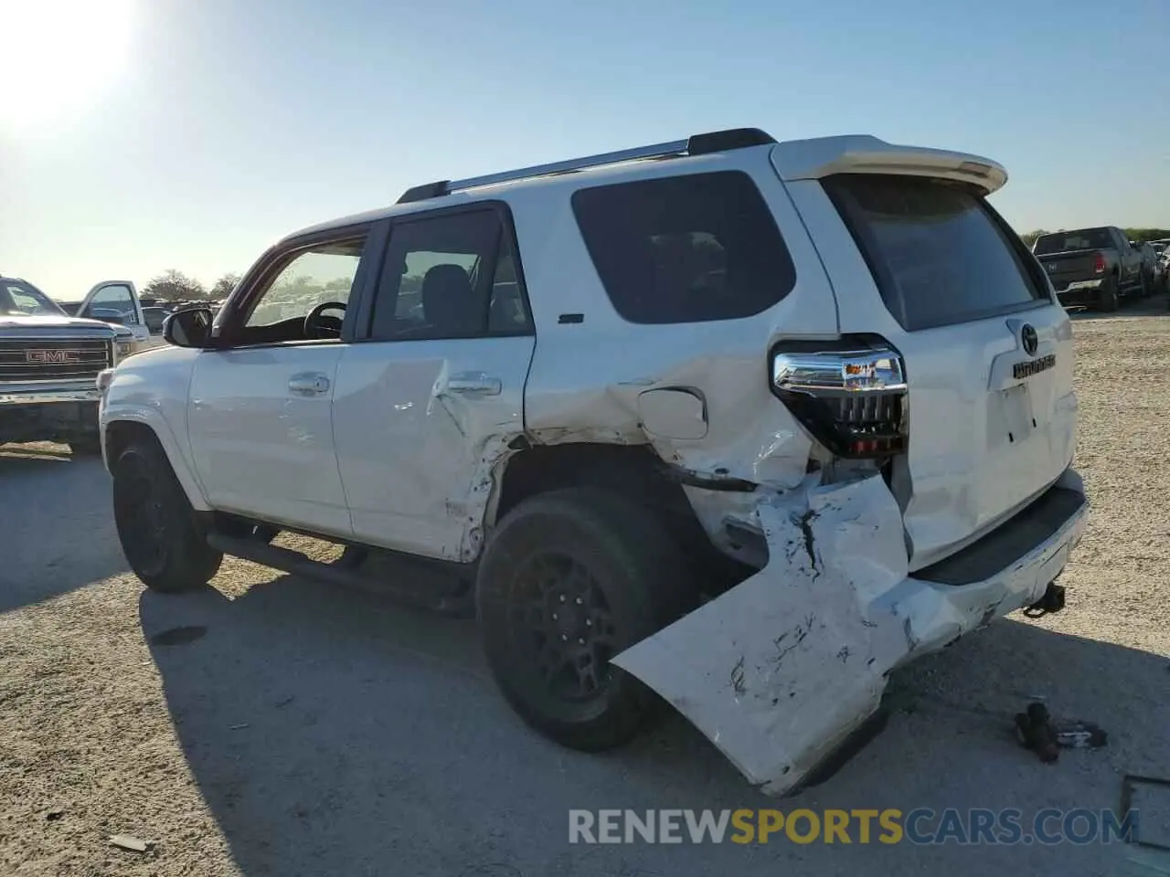 2 Фотография поврежденного автомобиля JTEMU5JR5N5980301 TOYOTA 4RUNNER 2022