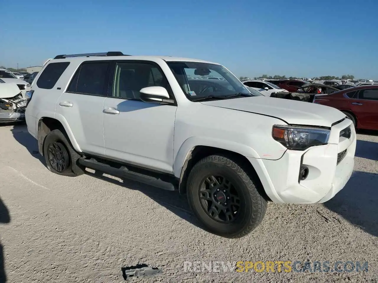 4 Фотография поврежденного автомобиля JTEMU5JR5N5980301 TOYOTA 4RUNNER 2022