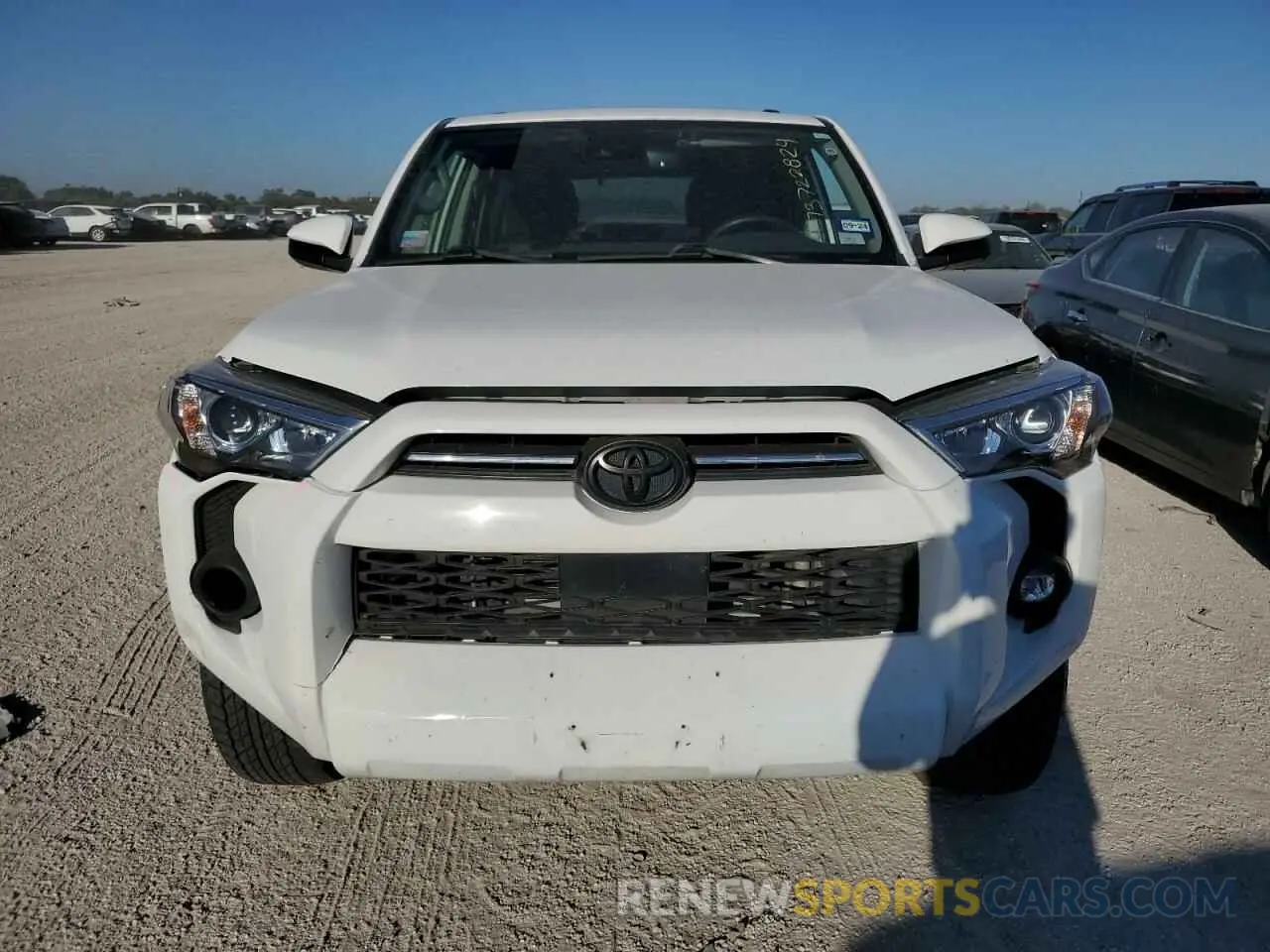 5 Фотография поврежденного автомобиля JTEMU5JR5N5980301 TOYOTA 4RUNNER 2022