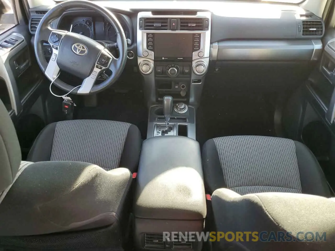 8 Фотография поврежденного автомобиля JTEMU5JR5N5980301 TOYOTA 4RUNNER 2022