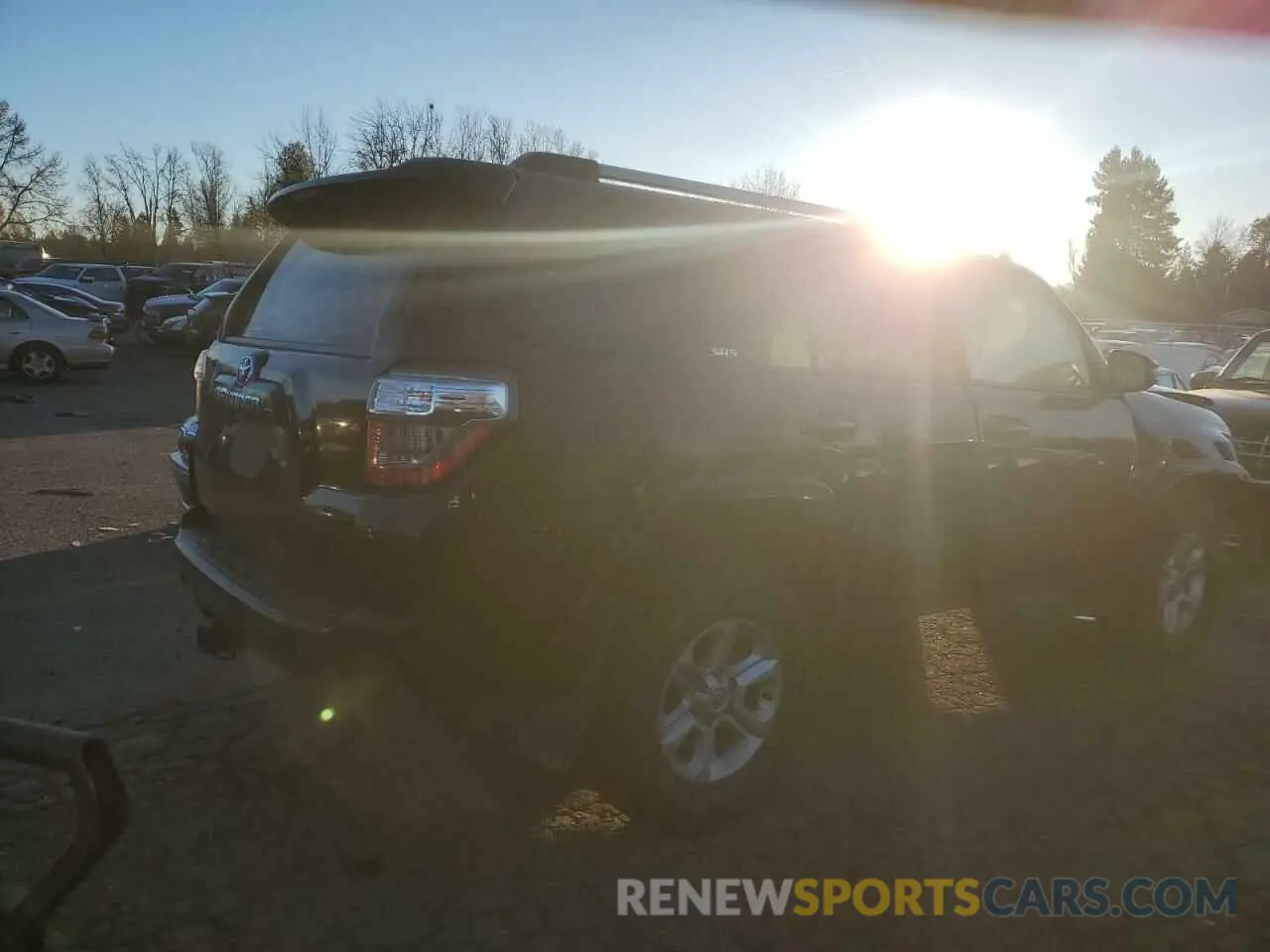 3 Фотография поврежденного автомобиля JTEMU5JR6N6065399 TOYOTA 4RUNNER 2022