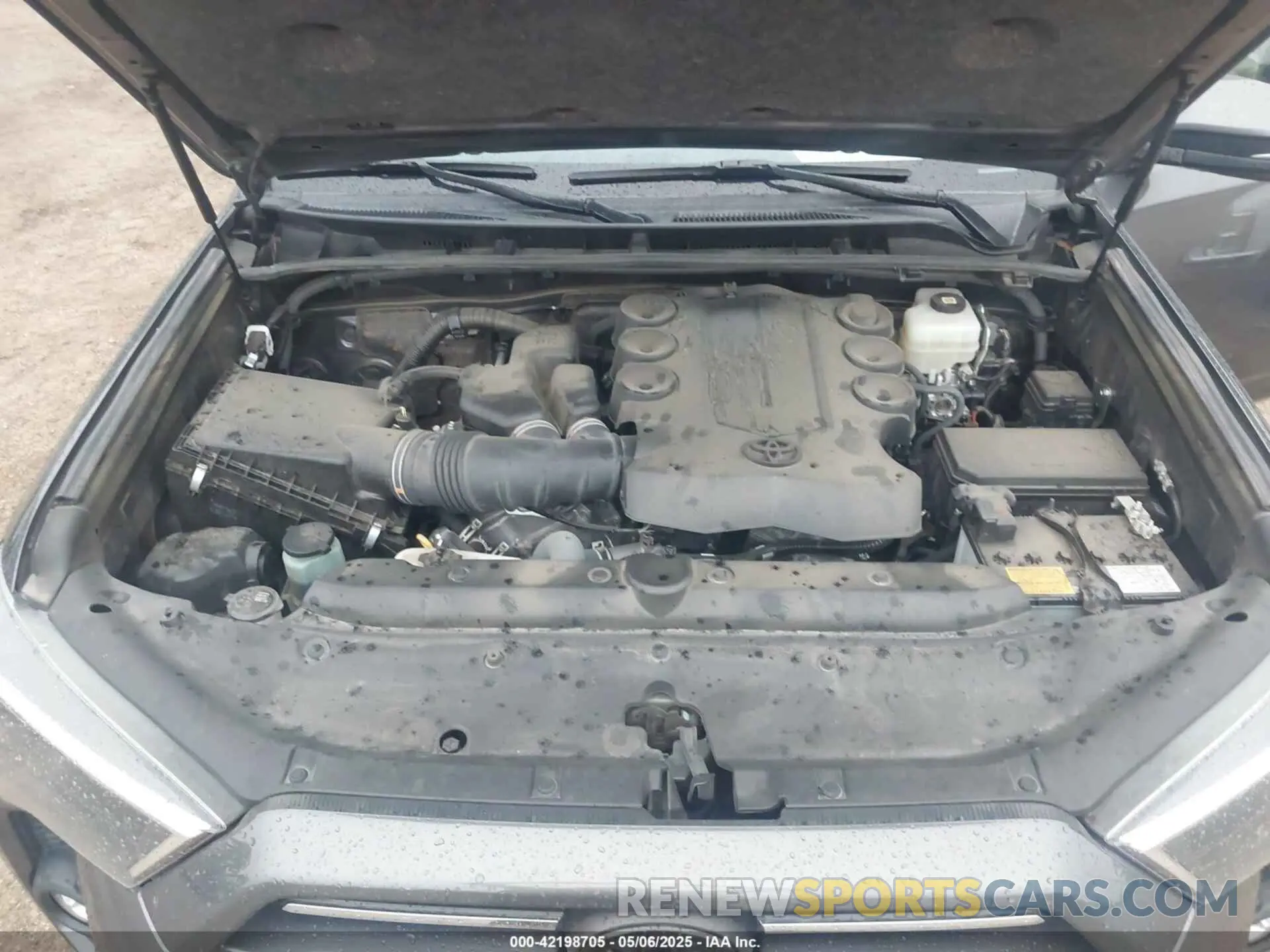 10 Фотография поврежденного автомобиля JTENU5JR0N5983420 TOYOTA 4RUNNER 2022