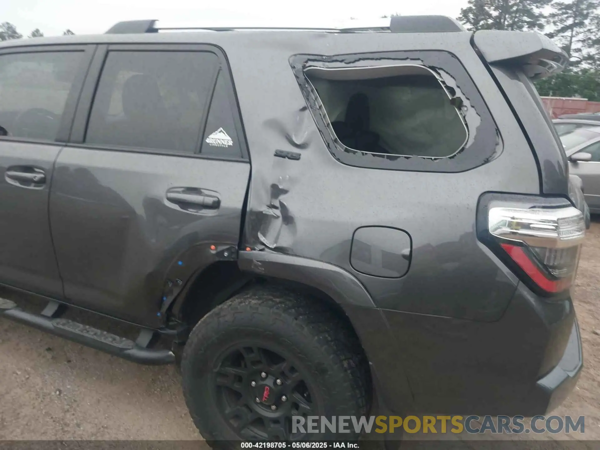 6 Фотография поврежденного автомобиля JTENU5JR0N5983420 TOYOTA 4RUNNER 2022