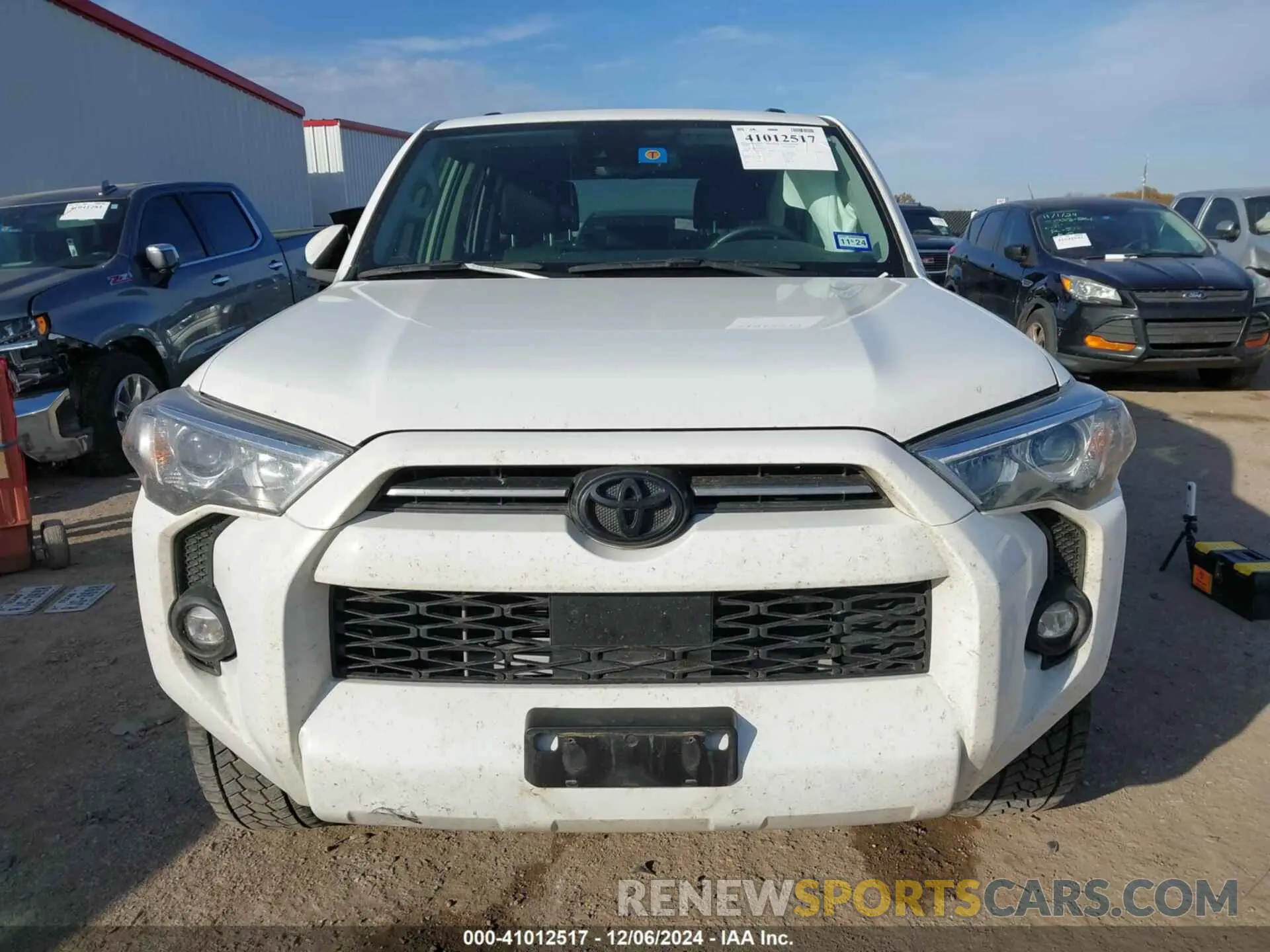 13 Photograph of a damaged car JTENU5JR2N5990806 TOYOTA 4RUNNER 2022