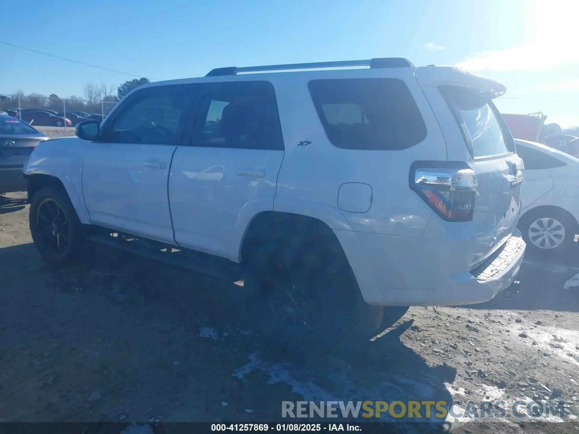 3 Photograph of a damaged car JTENU5JR3N6069821 TOYOTA 4RUNNER 2022