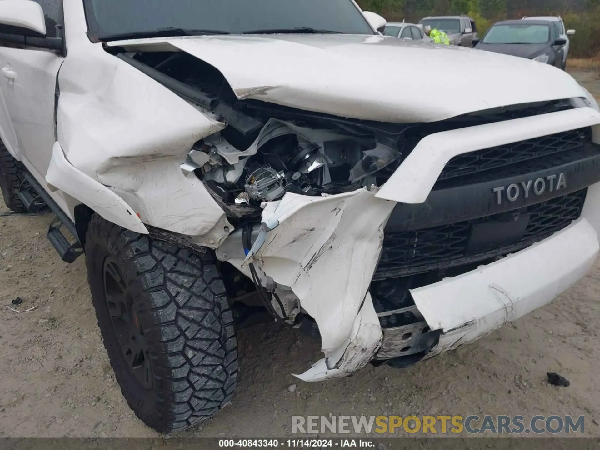 6 Photograph of a damaged car JTENU5JR6N5983860 TOYOTA 4RUNNER 2022