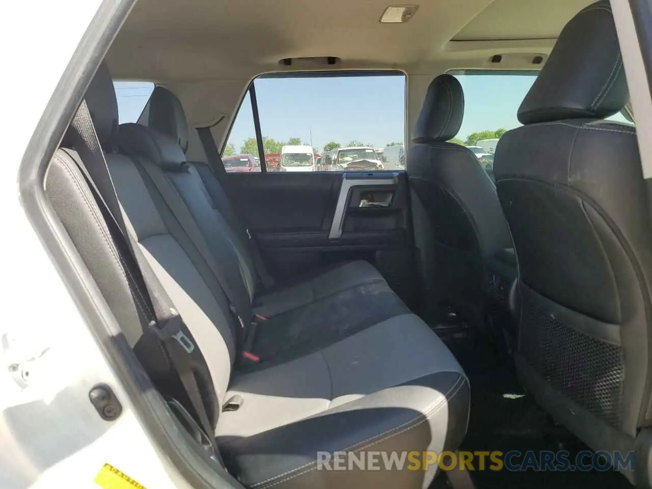 11 Фотография поврежденного автомобиля JTENU5JR6N6069988 TOYOTA 4RUNNER 2022
