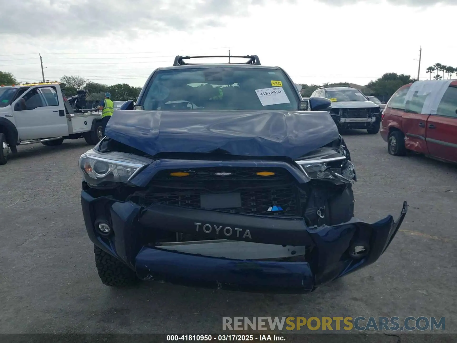 6 Photograph of a damaged car JTENU5JR7N6030990 TOYOTA 4RUNNER 2022