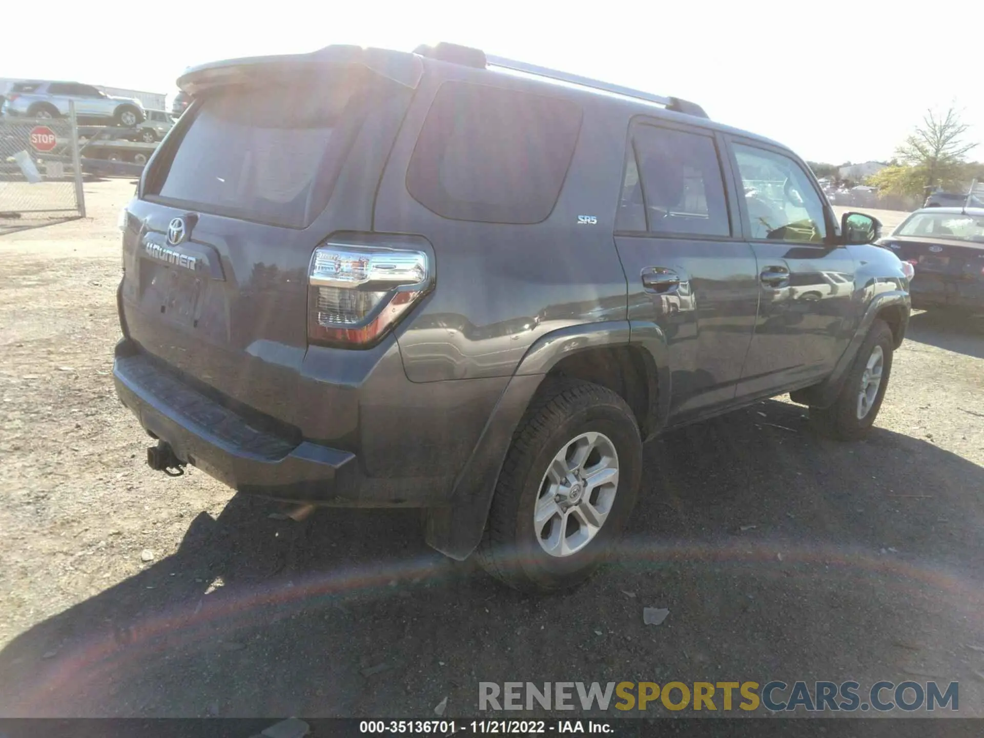 4 Фотография поврежденного автомобиля JTENU5JR7N6081535 TOYOTA 4RUNNER 2022