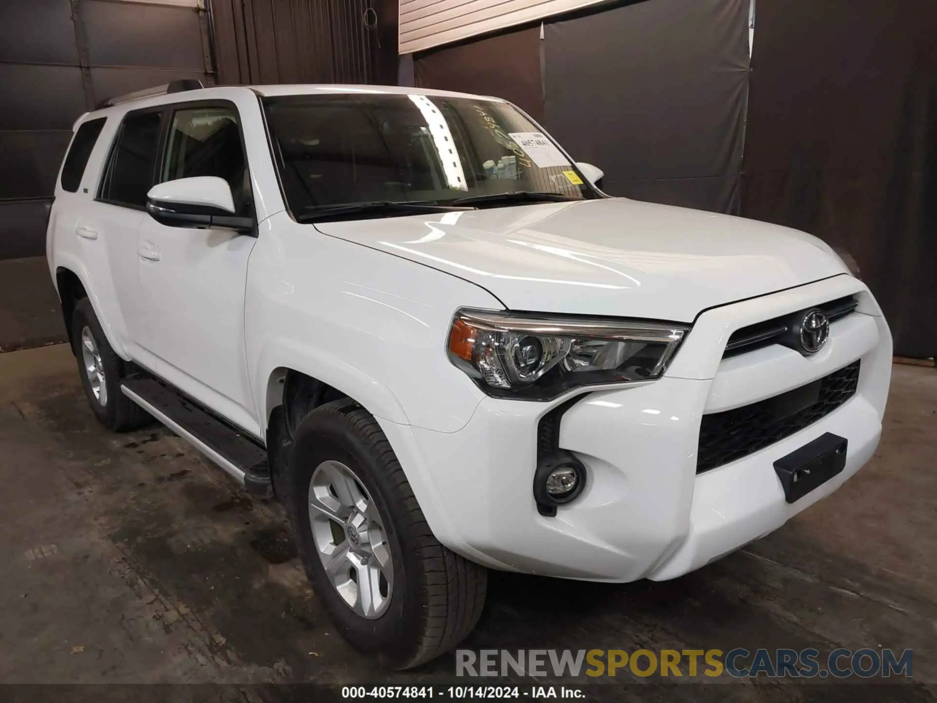 1 Photograph of a damaged car JTENU5JR7N6083964 TOYOTA 4RUNNER 2022