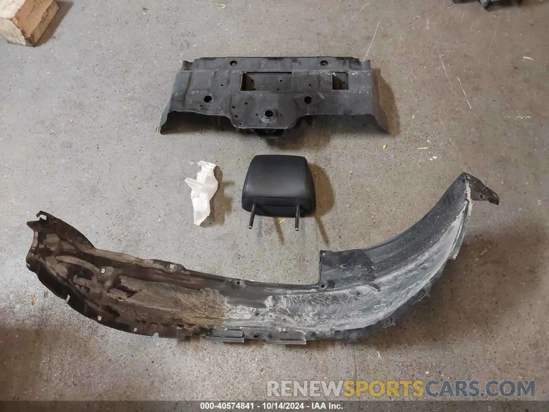 12 Photograph of a damaged car JTENU5JR7N6083964 TOYOTA 4RUNNER 2022