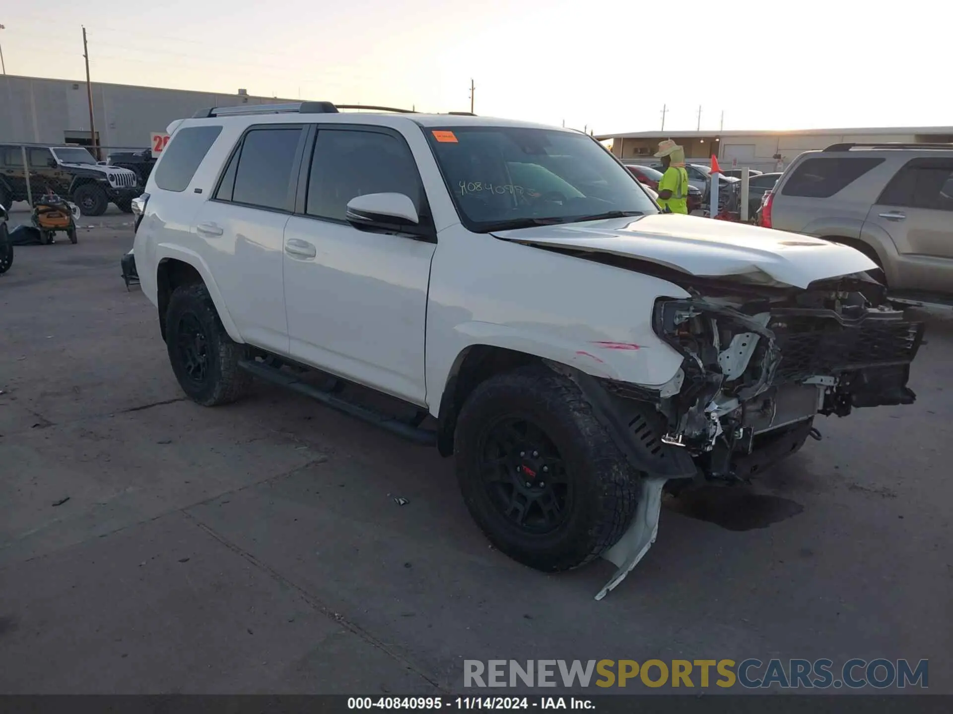 1 Фотография поврежденного автомобиля JTENU5JR9N6067989 TOYOTA 4RUNNER 2022