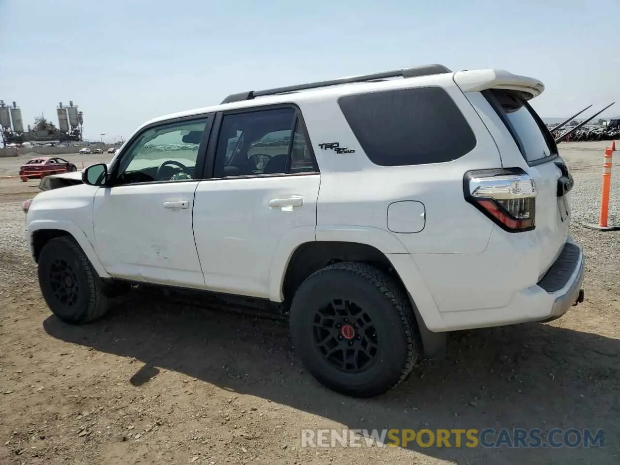 2 Photograph of a damaged car JTEPU5JR0N6006846 TOYOTA 4RUNNER 2022