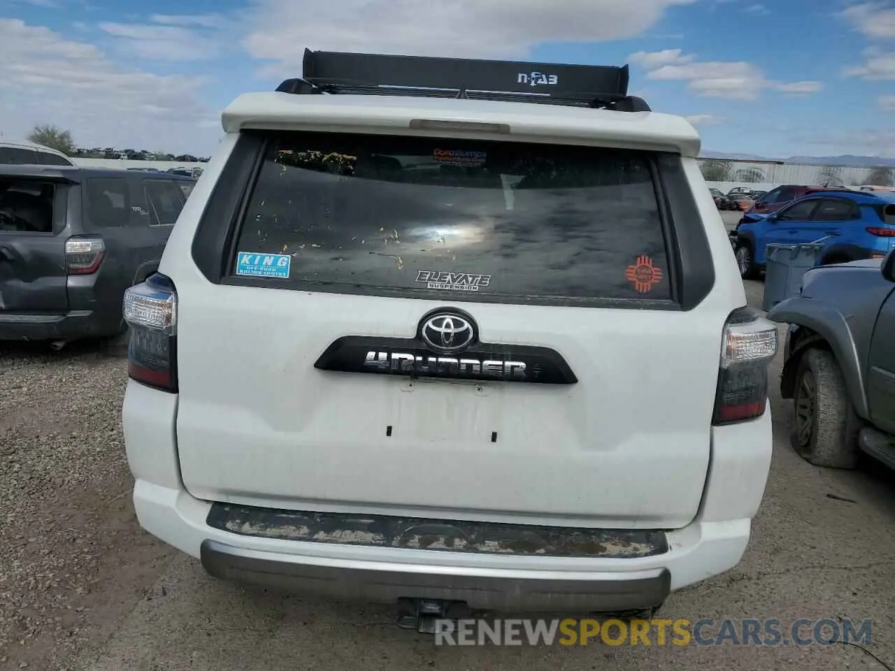 6 Photograph of a damaged car JTEPU5JR1N6016088 TOYOTA 4RUNNER 2022