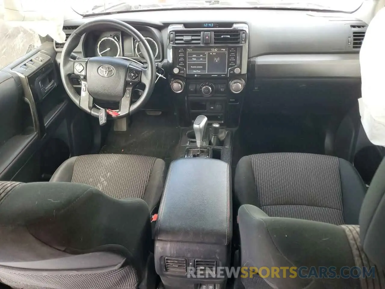 8 Photograph of a damaged car JTEPU5JR1N6016088 TOYOTA 4RUNNER 2022