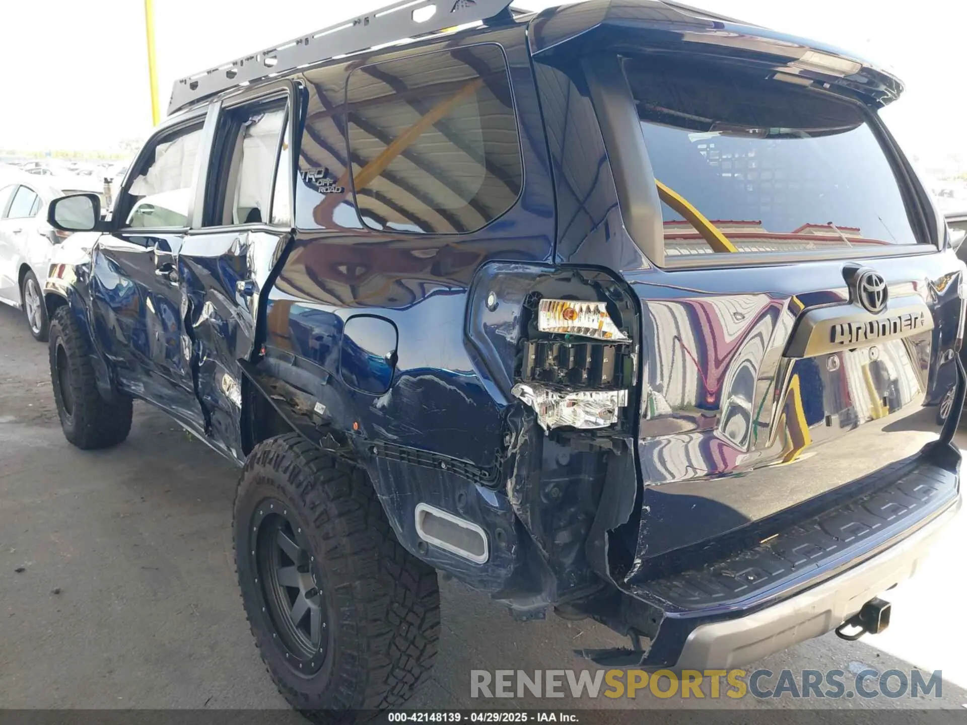6 Photograph of a damaged car JTEPU5JR9N6051736 TOYOTA 4RUNNER 2022