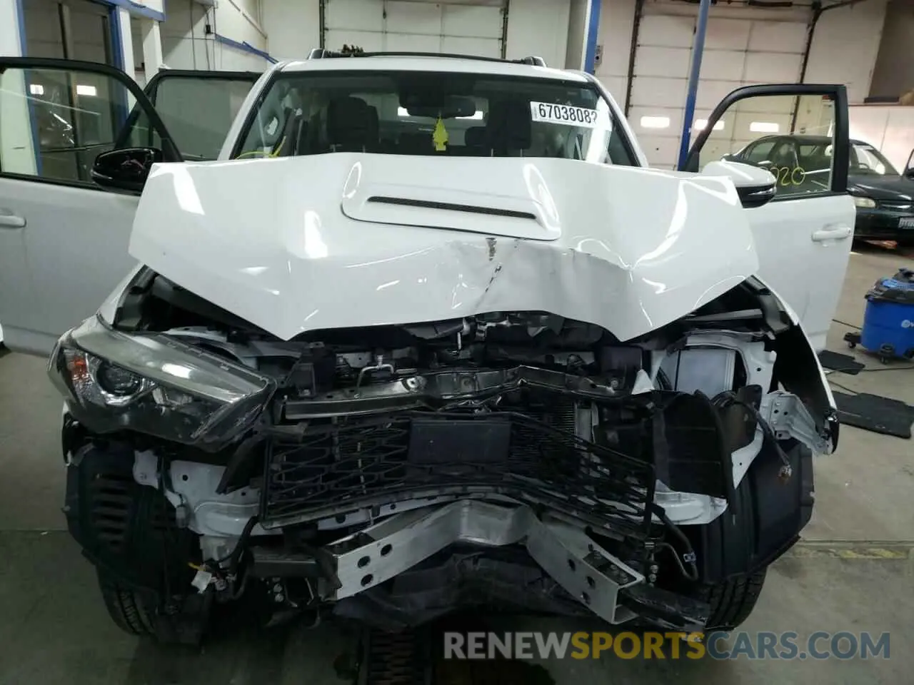 7 Photograph of a damaged car JTERU5JR0N6031612 TOYOTA 4RUNNER 2022