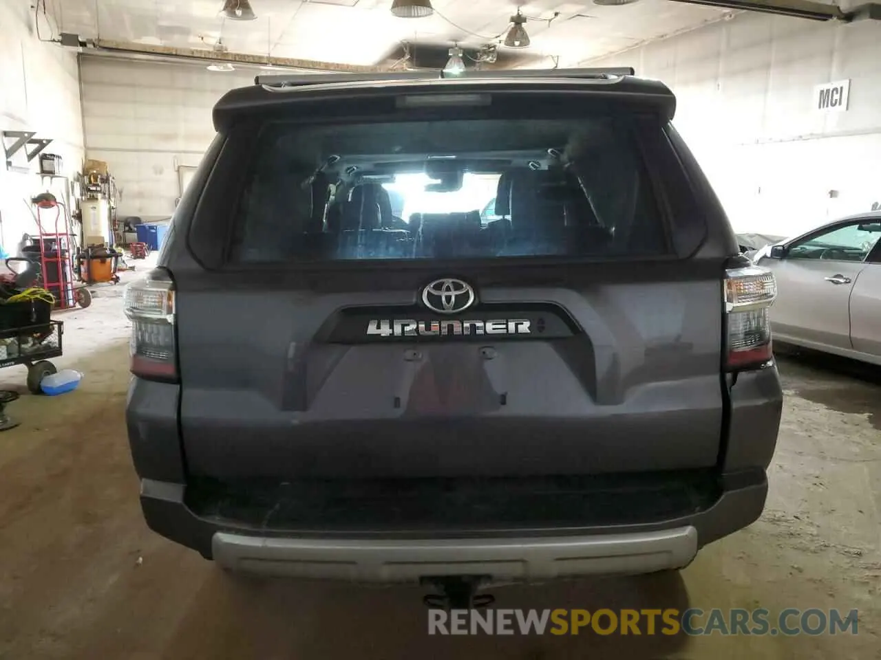 6 Фотография поврежденного автомобиля JTERU5JR0N6033215 TOYOTA 4RUNNER 2022