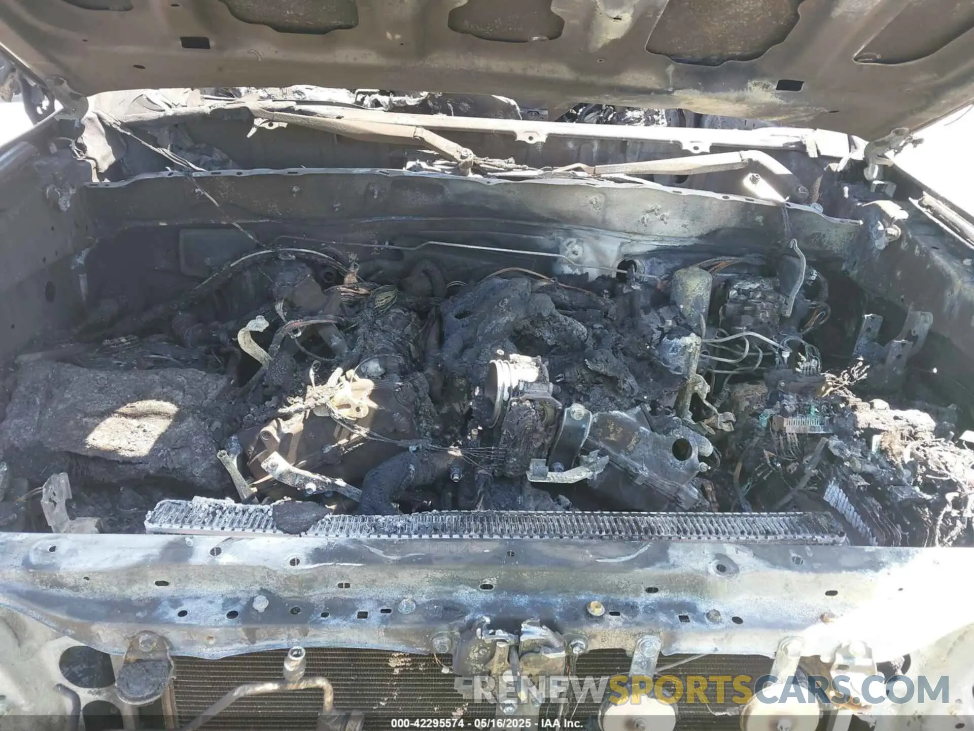 10 Photograph of a damaged car JTERU5JR1N6011904 TOYOTA 4RUNNER 2022