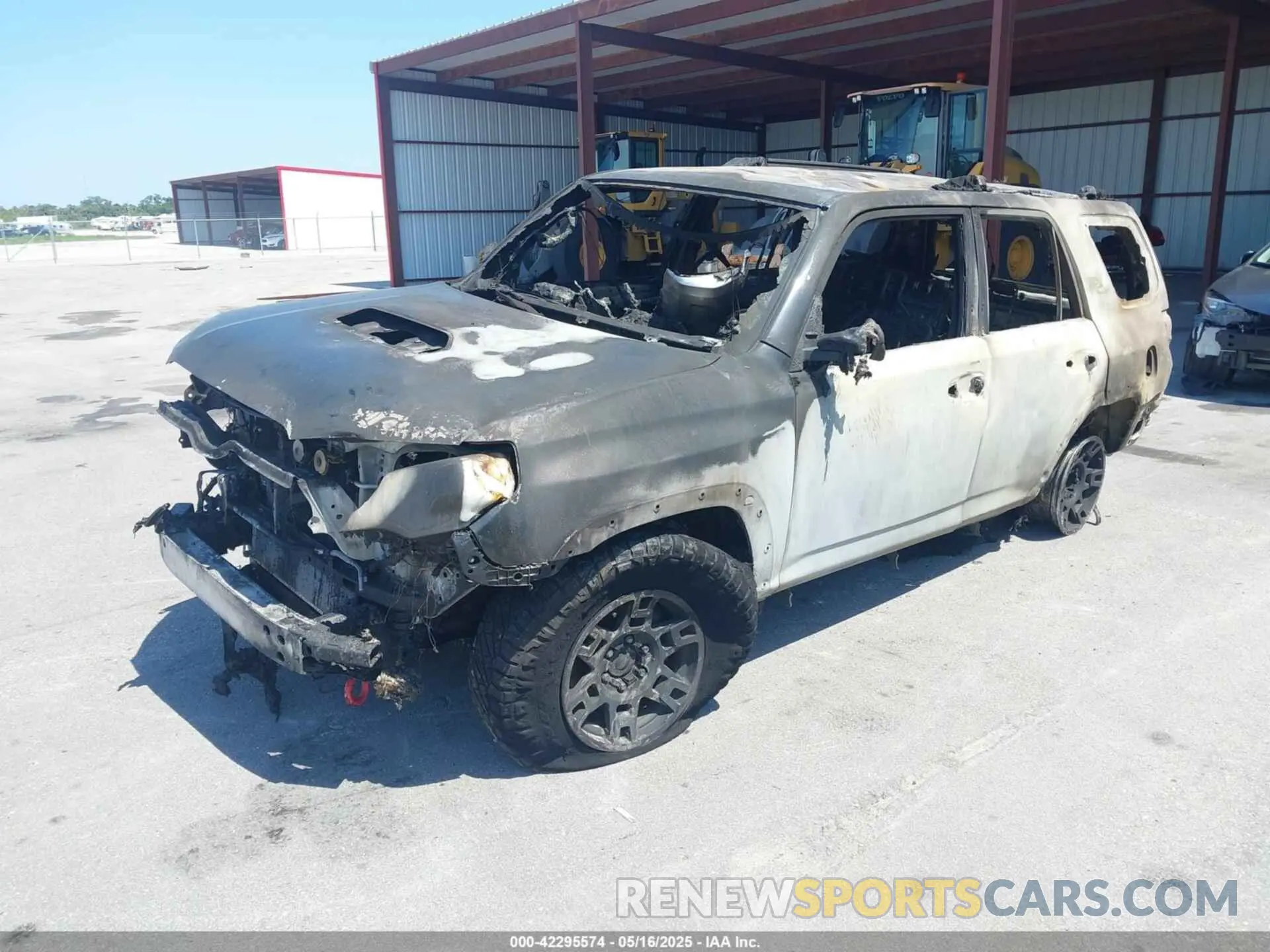 2 Photograph of a damaged car JTERU5JR1N6011904 TOYOTA 4RUNNER 2022