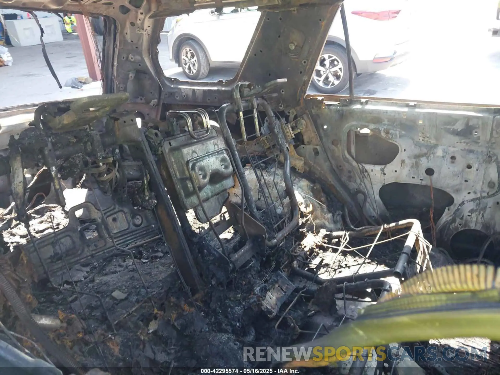 8 Photograph of a damaged car JTERU5JR1N6011904 TOYOTA 4RUNNER 2022