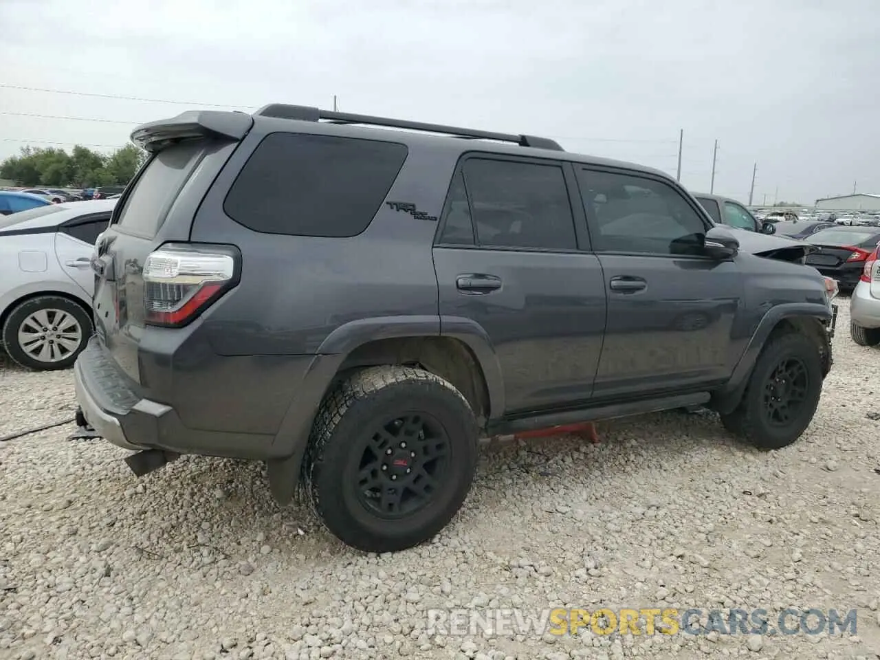 3 Фотография поврежденного автомобиля JTERU5JR2N6085655 TOYOTA 4RUNNER 2022
