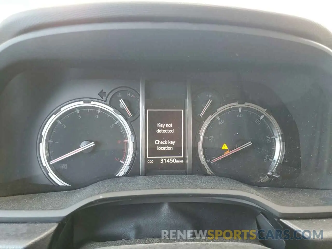 9 Фотография поврежденного автомобиля JTERU5JR2N6085655 TOYOTA 4RUNNER 2022