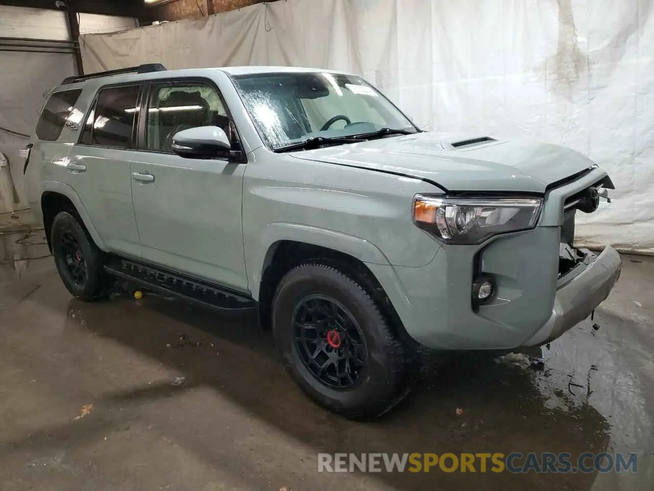 4 Photograph of a damaged car JTERU5JR3N6045570 TOYOTA 4RUNNER 2022