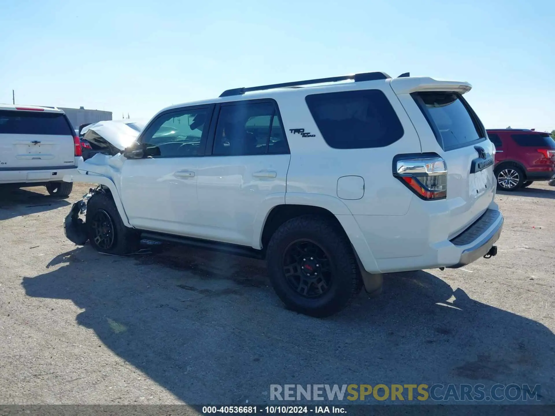3 Photograph of a damaged car JTERU5JR5N6009945 TOYOTA 4RUNNER 2022