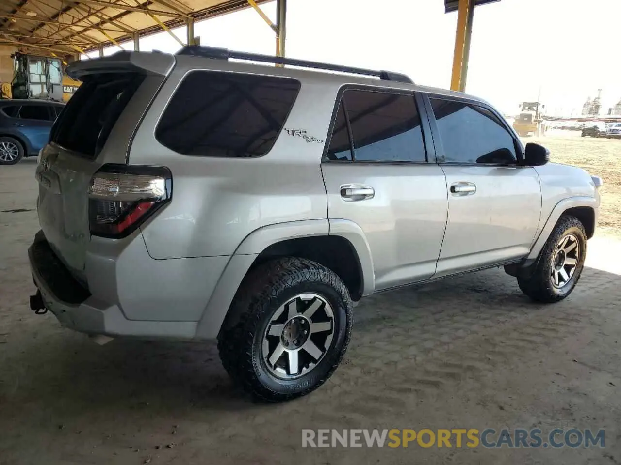 3 Фотография поврежденного автомобиля JTERU5JR5N6022517 TOYOTA 4RUNNER 2022
