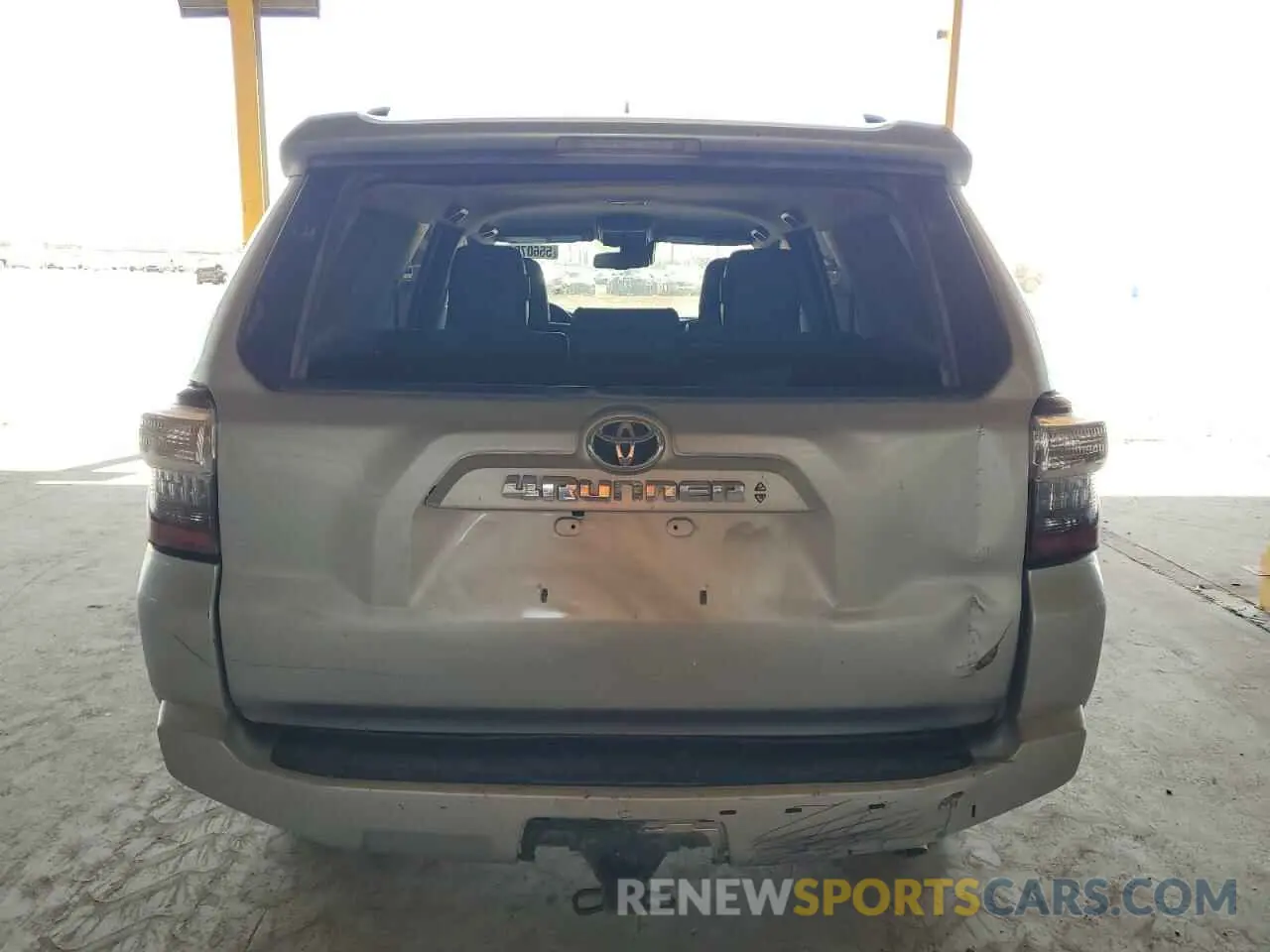 6 Фотография поврежденного автомобиля JTERU5JR5N6022517 TOYOTA 4RUNNER 2022