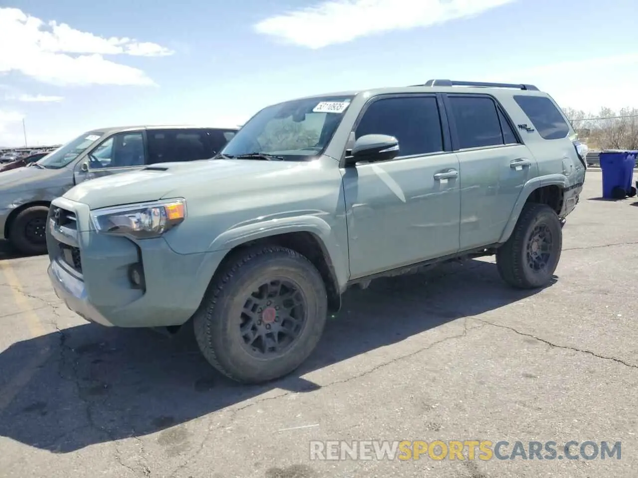 1 Photograph of a damaged car JTERU5JR5N6033548 TOYOTA 4RUNNER 2022