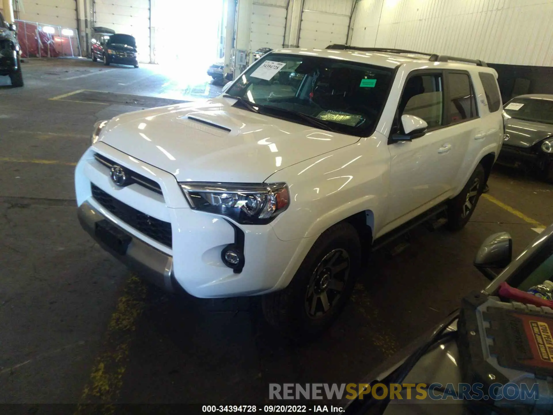 2 Фотография поврежденного автомобиля JTERU5JR6N6070852 TOYOTA 4RUNNER 2022
