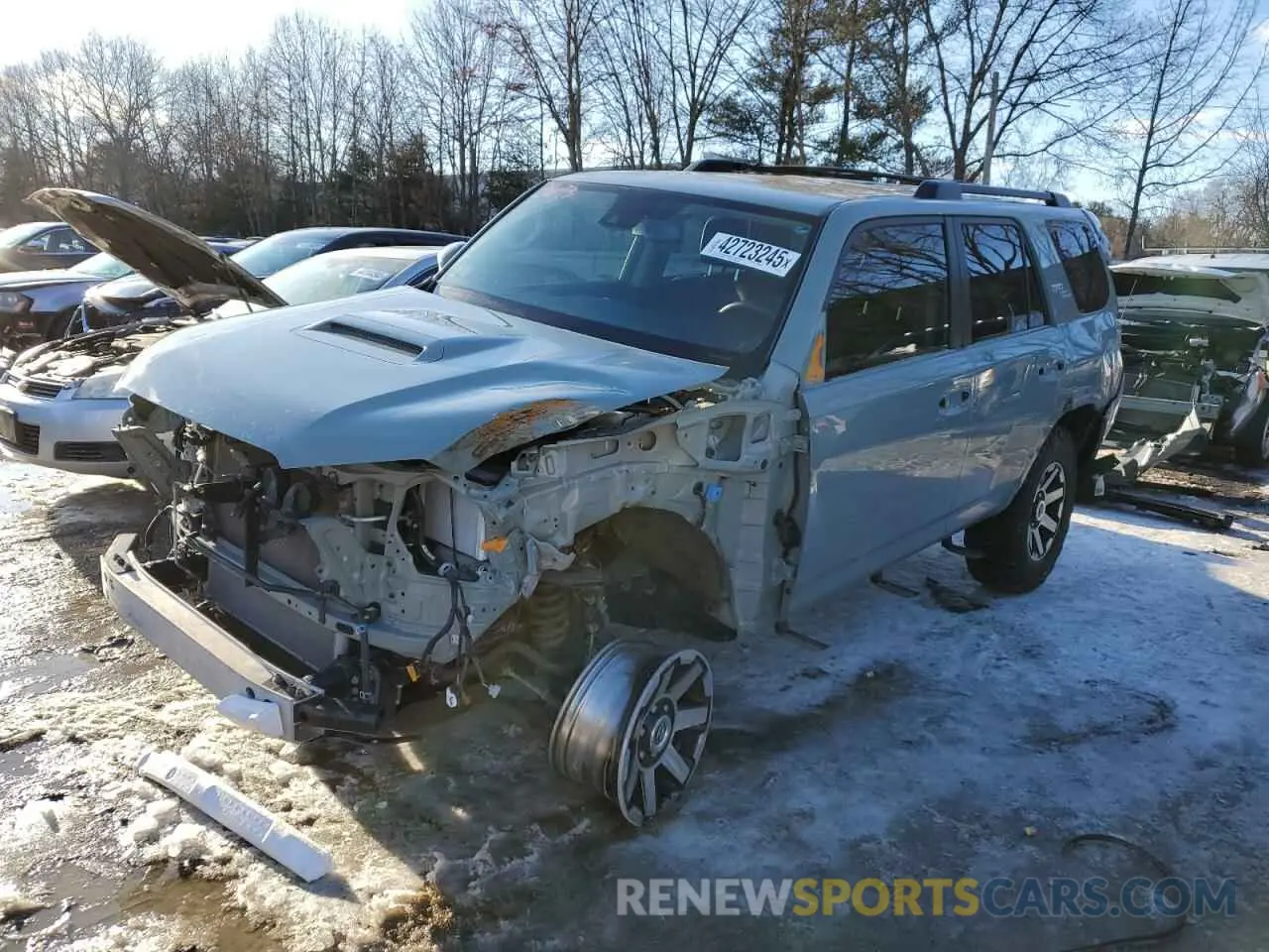 1 Photograph of a damaged car JTERU5JR6N6080118 TOYOTA 4RUNNER 2022