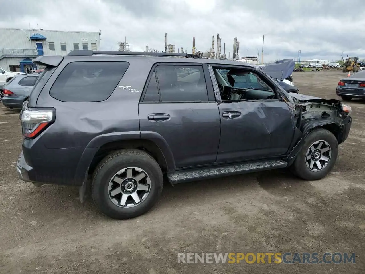 3 Photograph of a damaged car JTERU5JR9N6032418 TOYOTA 4RUNNER 2022