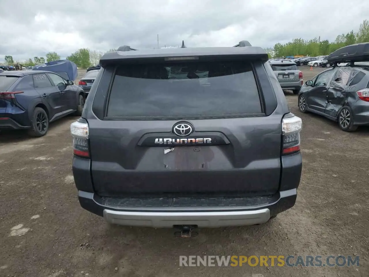 6 Photograph of a damaged car JTERU5JR9N6032418 TOYOTA 4RUNNER 2022