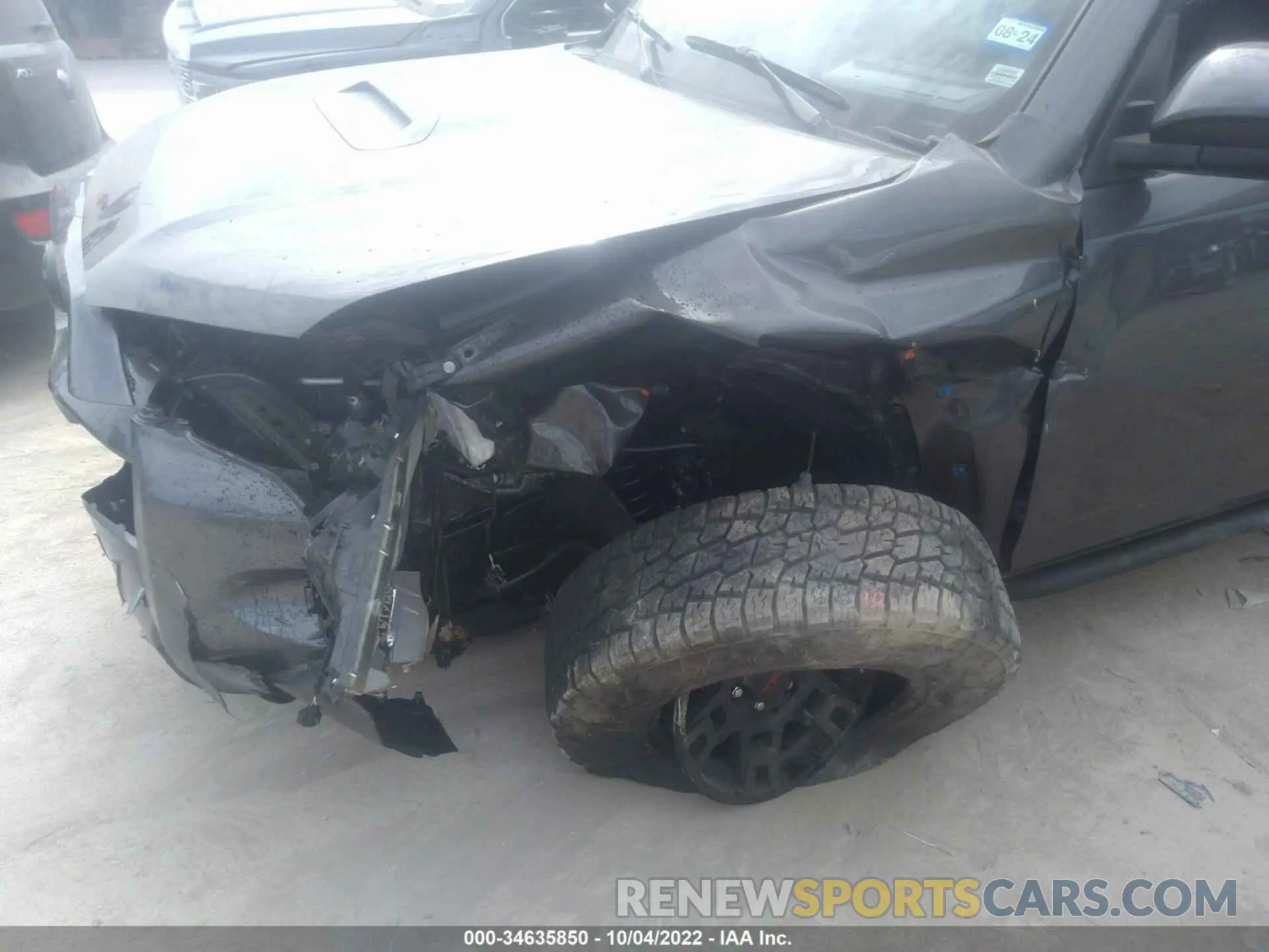 6 Photograph of a damaged car JTERU5JR9N6083353 TOYOTA 4RUNNER 2022