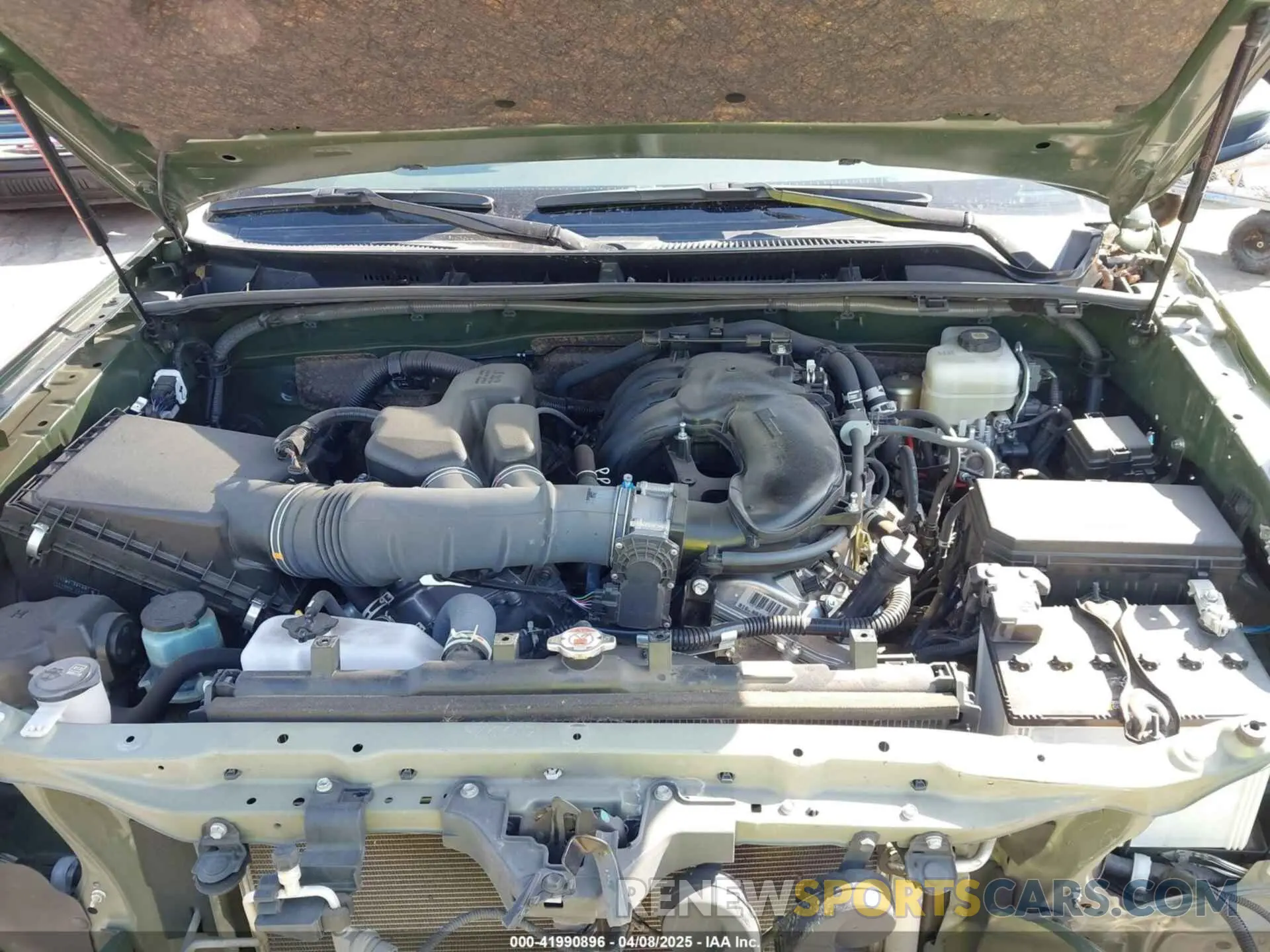 10 Photograph of a damaged car JTERU5JRXN6002036 TOYOTA 4RUNNER 2022