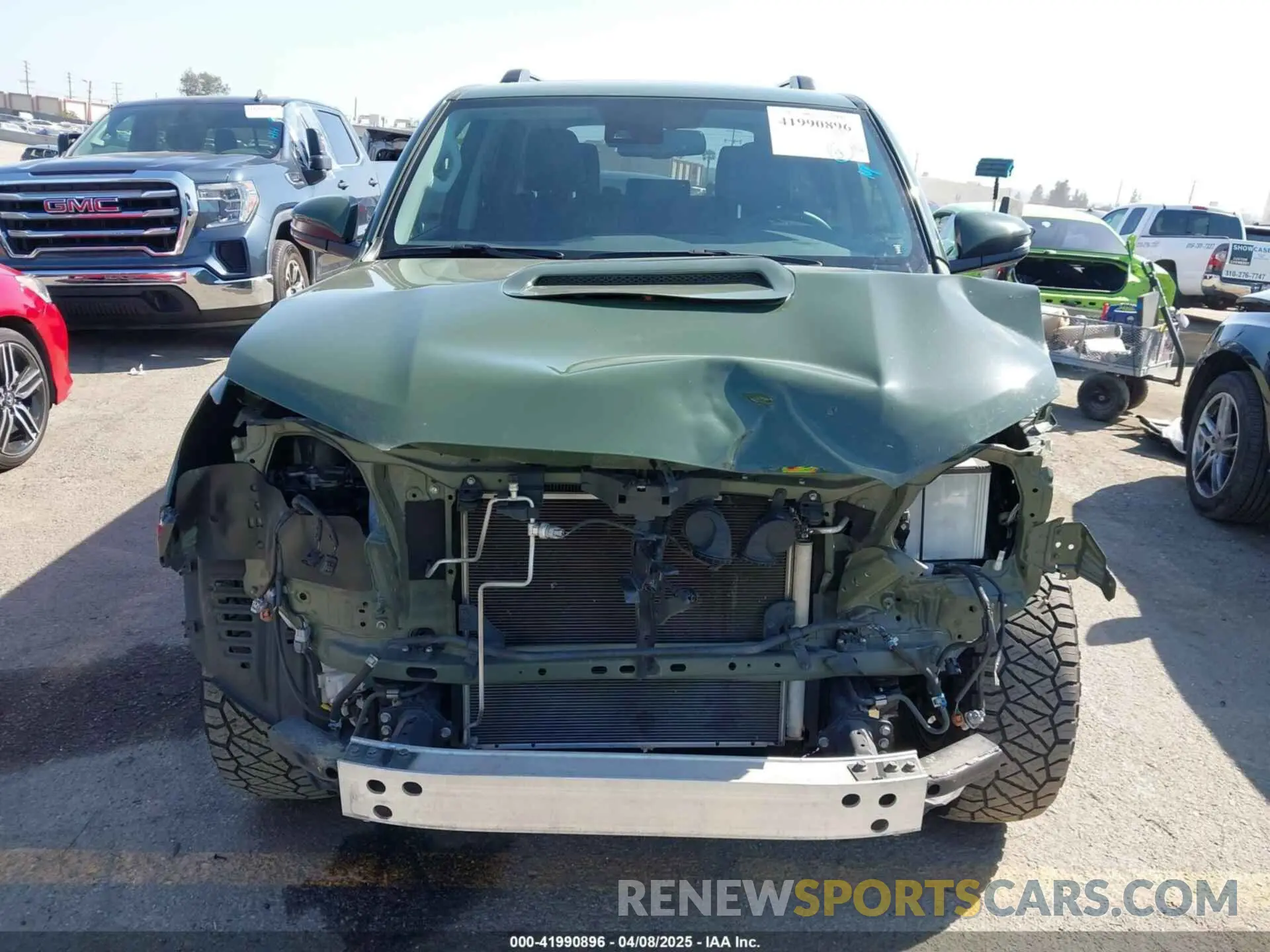 13 Photograph of a damaged car JTERU5JRXN6002036 TOYOTA 4RUNNER 2022