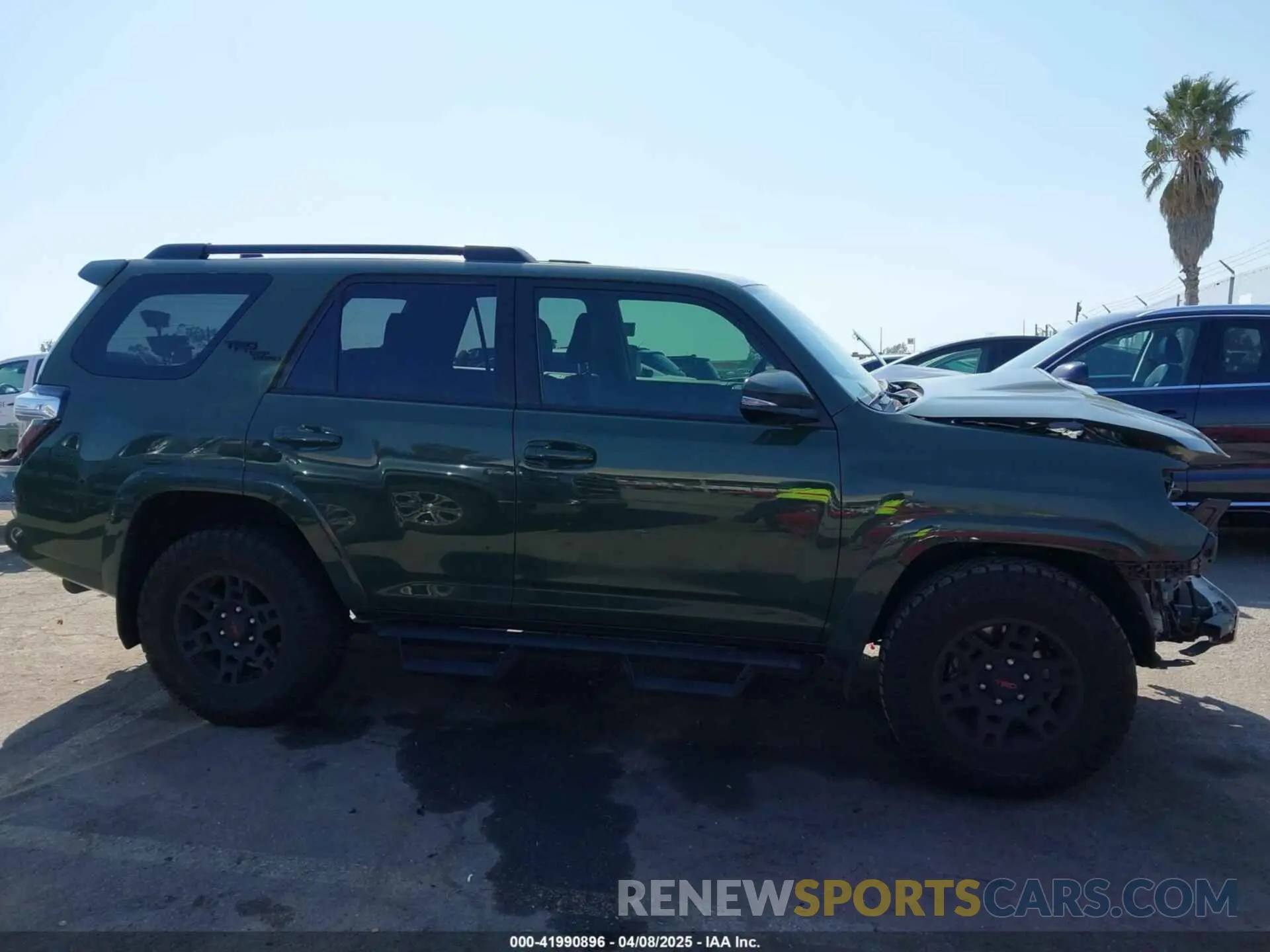 14 Photograph of a damaged car JTERU5JRXN6002036 TOYOTA 4RUNNER 2022