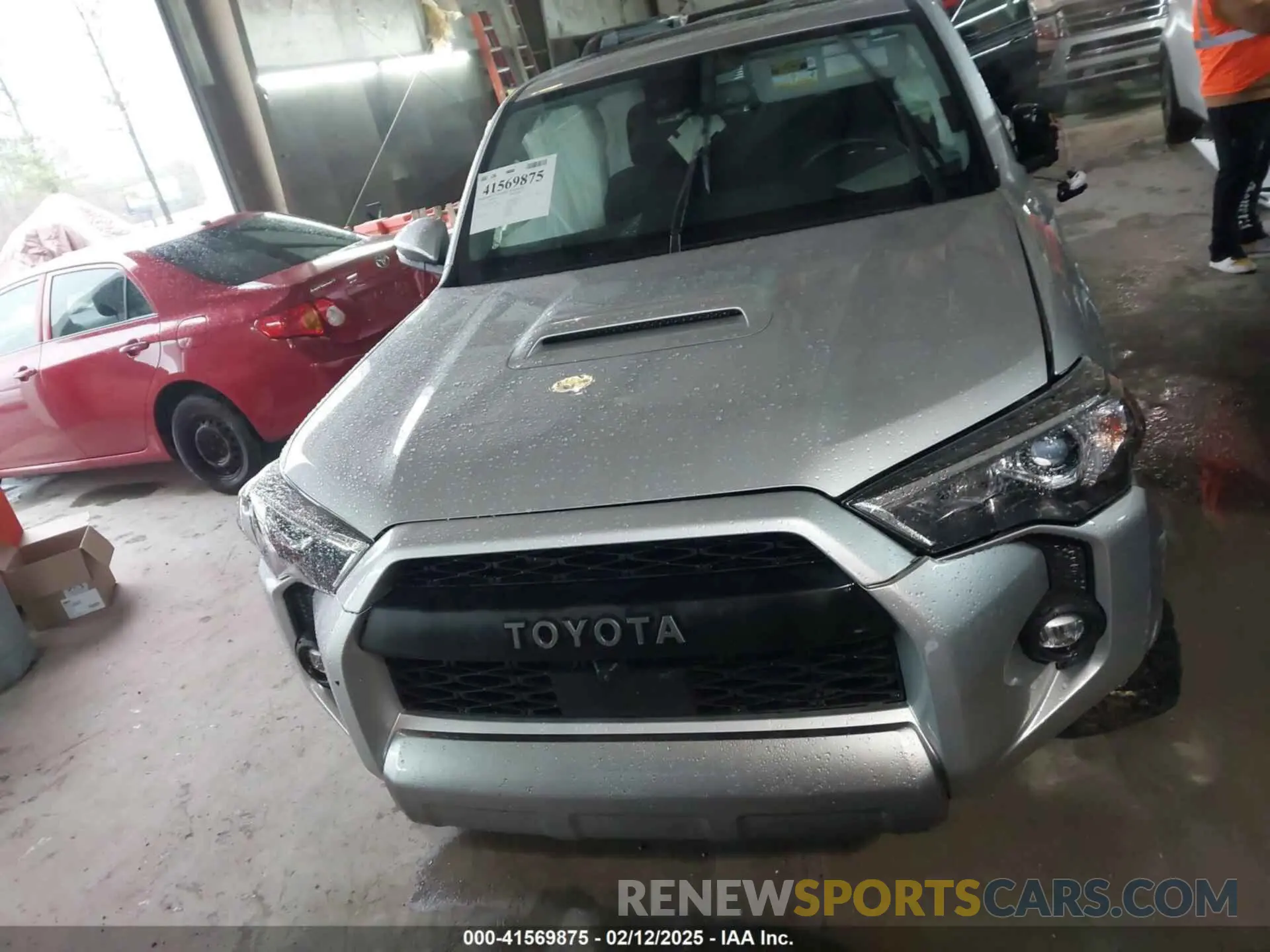 12 Photograph of a damaged car JTERU5JRXN6039331 TOYOTA 4RUNNER 2022