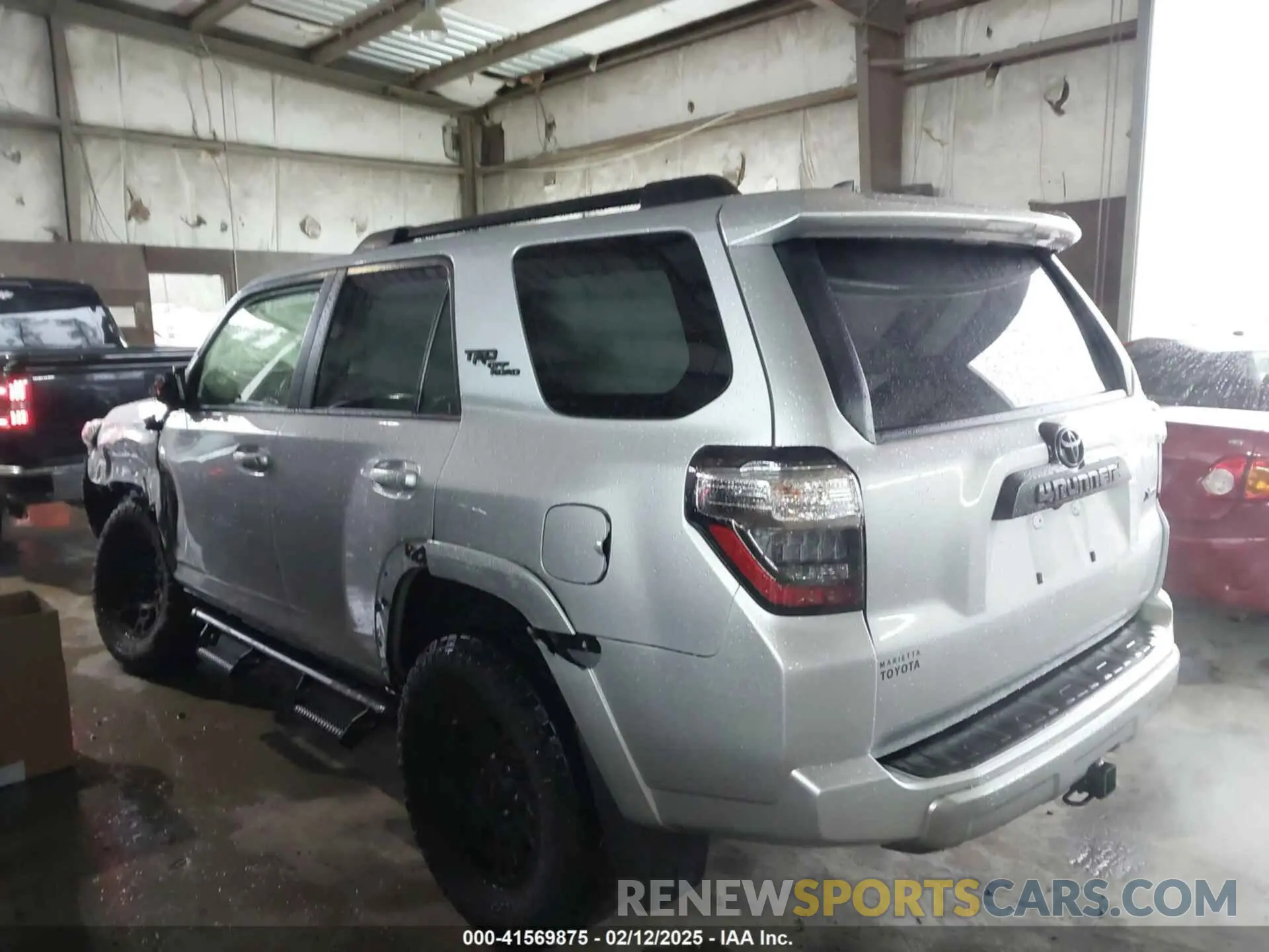 14 Photograph of a damaged car JTERU5JRXN6039331 TOYOTA 4RUNNER 2022