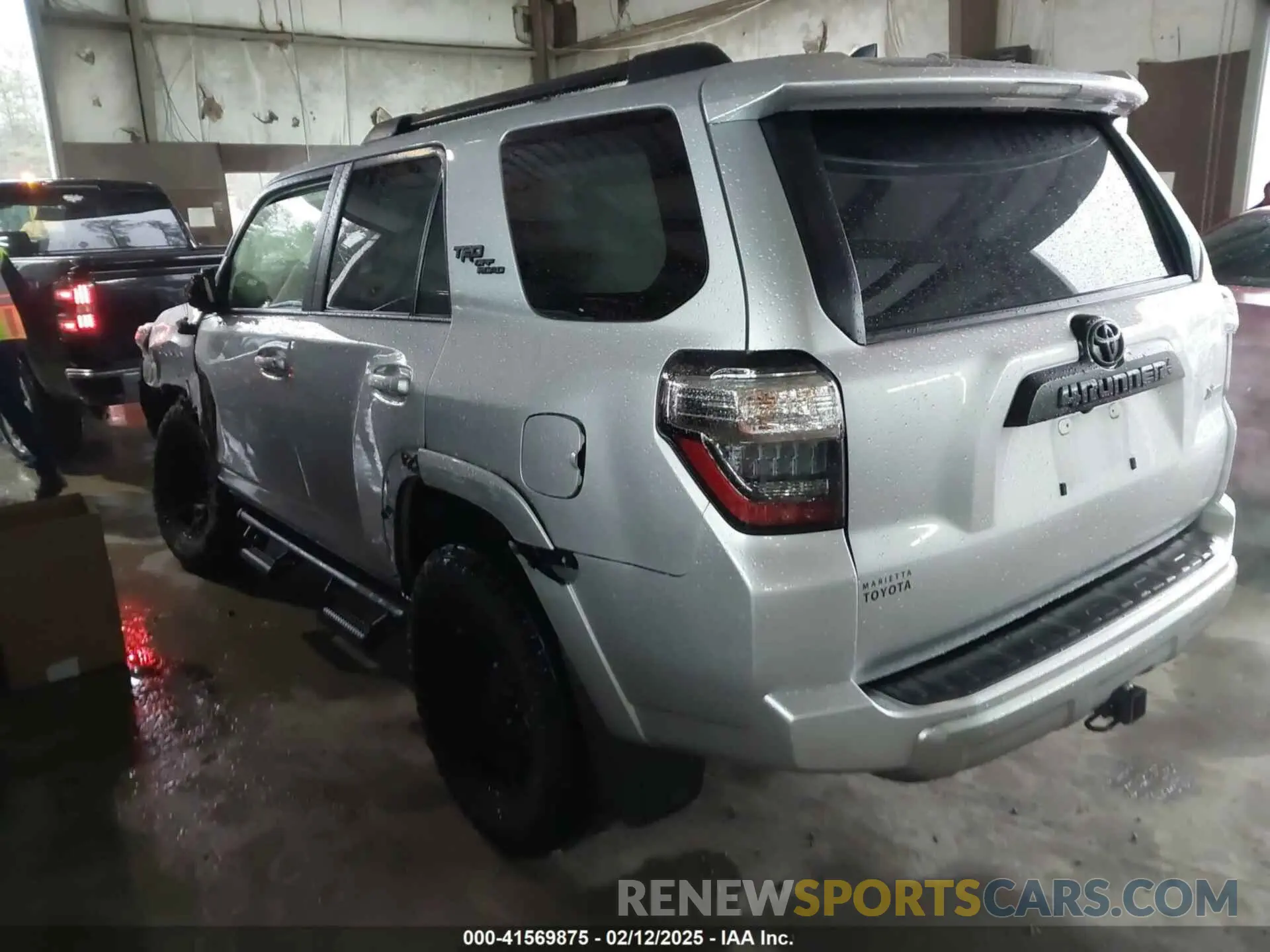3 Photograph of a damaged car JTERU5JRXN6039331 TOYOTA 4RUNNER 2022