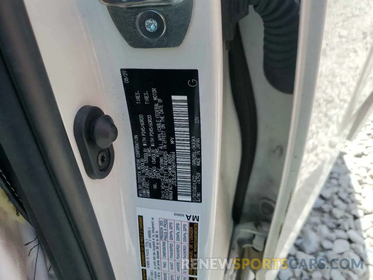 13 Photograph of a damaged car JTESU5JR1N5979864 TOYOTA 4RUNNER 2022