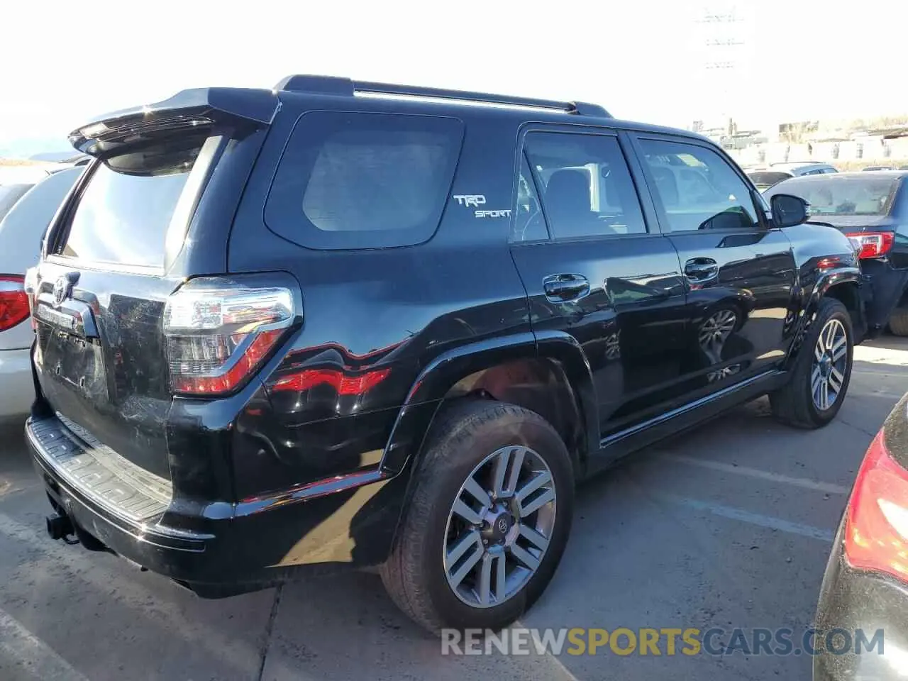 3 Фотография поврежденного автомобиля JTESU5JR4N5976439 TOYOTA 4RUNNER 2022