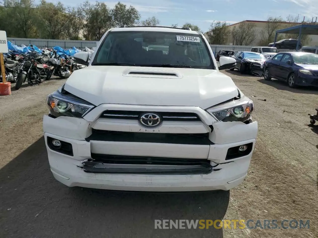 5 Photograph of a damaged car JTESU5JR5N6002799 TOYOTA 4RUNNER 2022