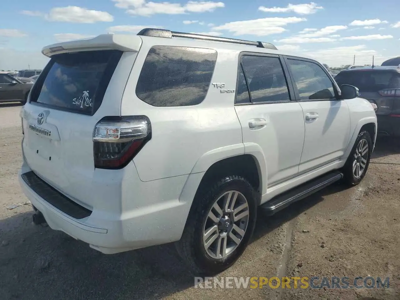 3 Фотография поврежденного автомобиля JTESU5JR9N6054680 TOYOTA 4RUNNER 2022